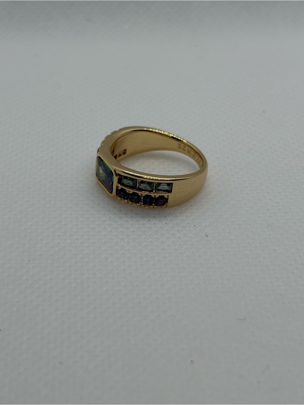 Size 7 ring - Picture 3 of 4